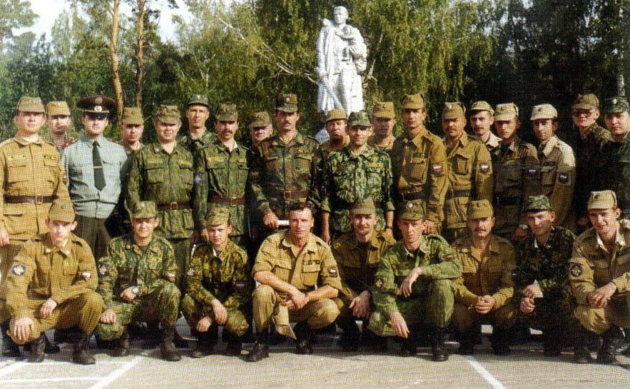 Офицеры полка в 90-е годы. Новосибирск