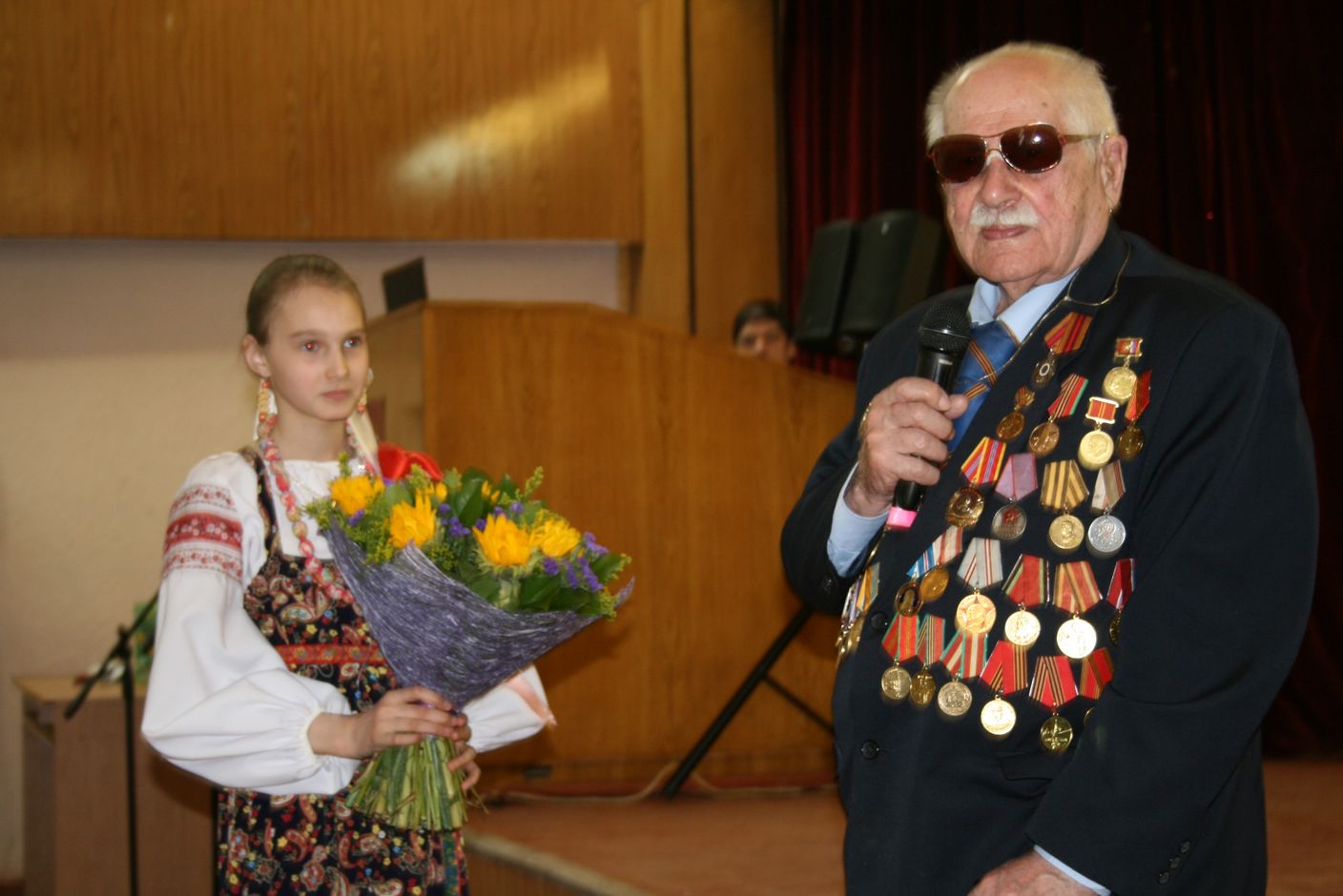 Ветеран В.Н. Дубровский посетил юбилей 50-го отдельного батальона
