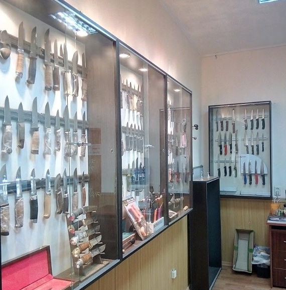 Магазин "Острые ножи" на Свободы в Челябинске