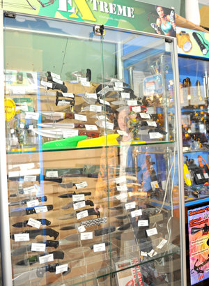 Выбор ножей в магазине Extreme на Суркова в Ярославле