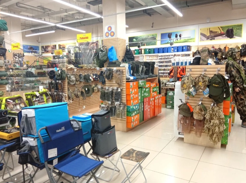 Ассортимент товаров магазина снаряжения "ОхотАктив" на Соколовой в Саратове