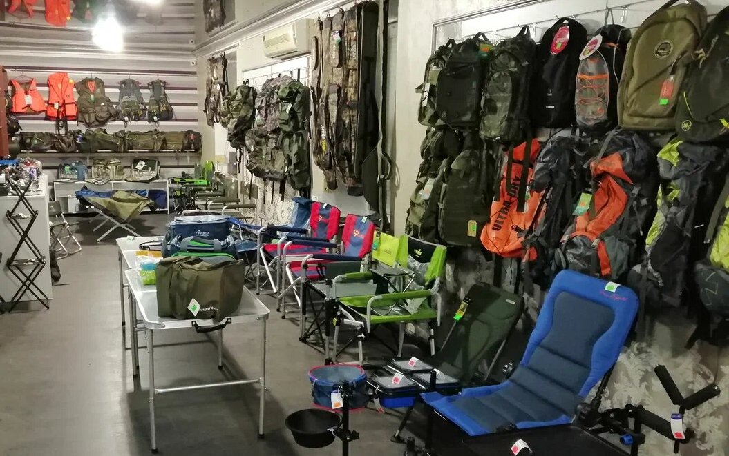 Ассортимент экипировочного магазина "Бигфиш" в Луганске