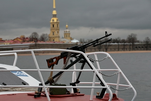 Особенность ОМОН в Санкт-Петербурге - наличие роты на катерах
