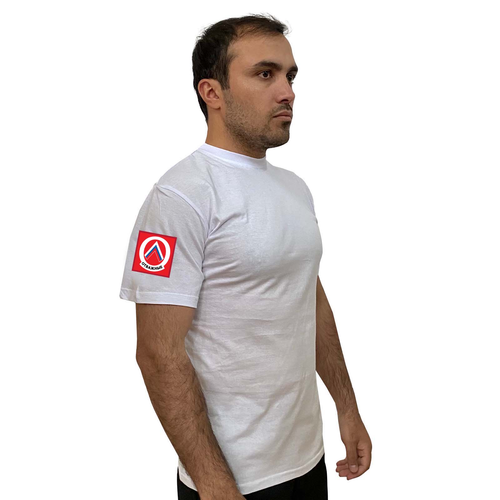 Белая футболка "Отважные" с трансфером на рукаве