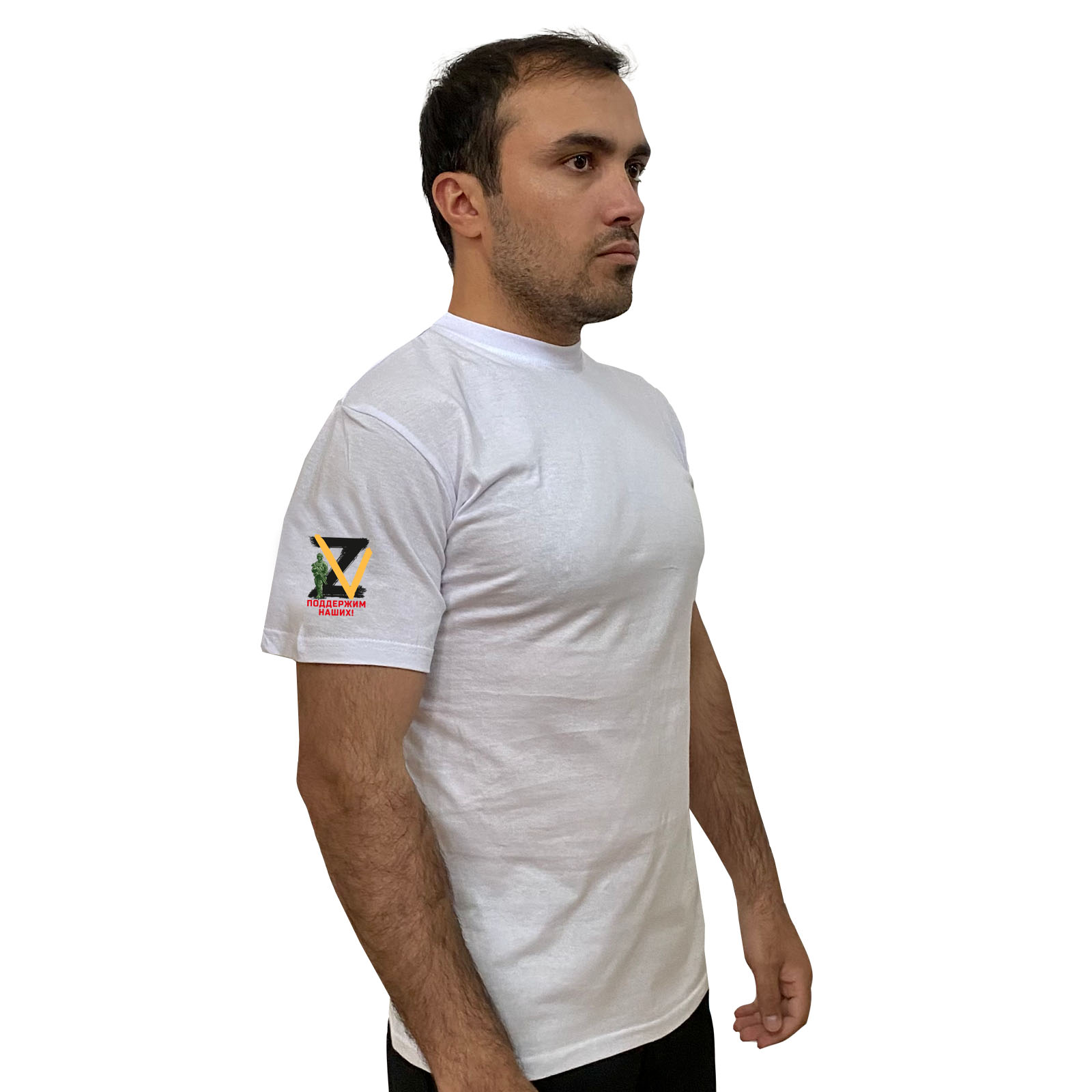 Белая футболка с термотрансфером Z V на рукаве