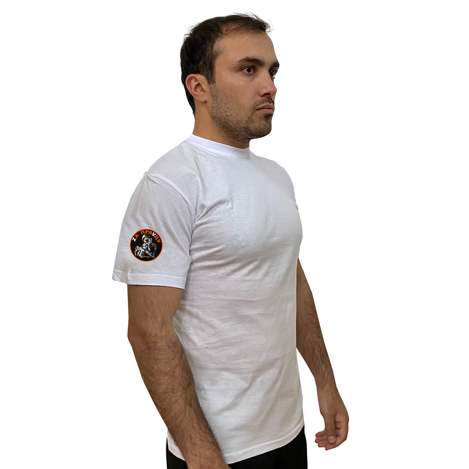 Белая футболка "Zа праVду" с термотрансфером на рукаве