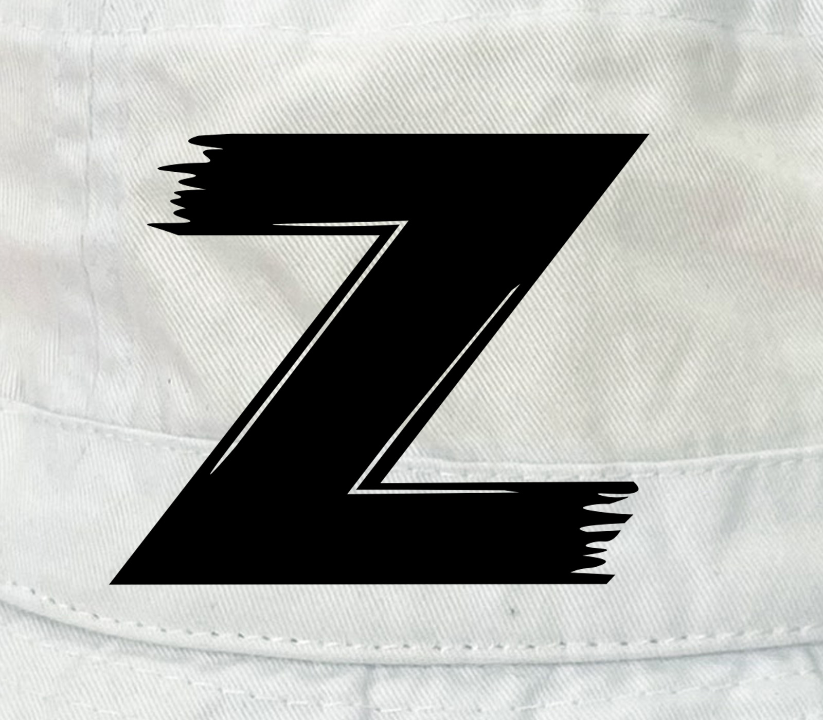 Белая панама с буквой Z