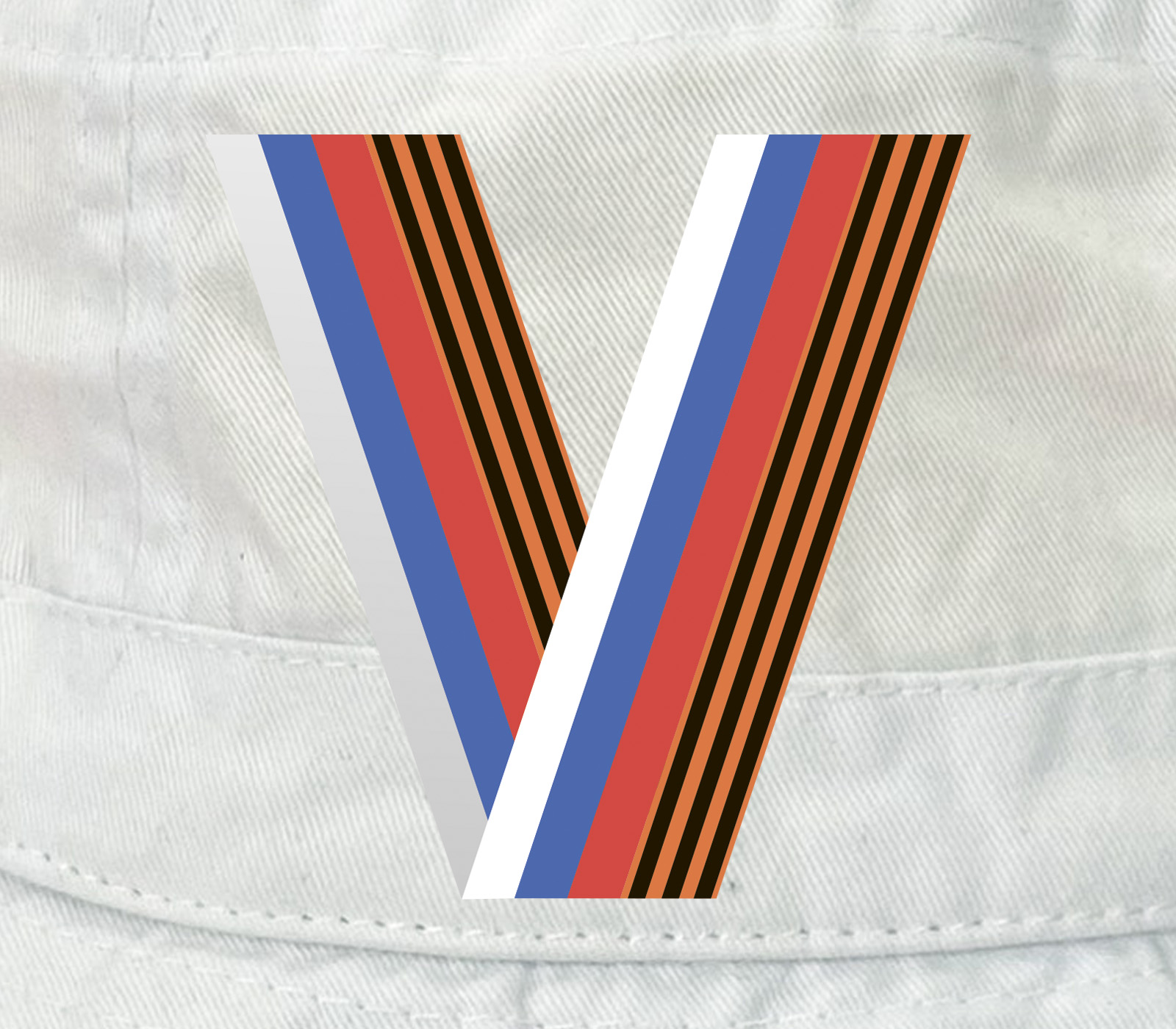 Белая панама с патриотичным символом V