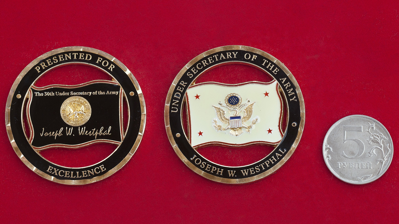 Челлендж коин "За особые отличия" от заместителя министра Сухопутных войск США Джозефа Вестфала