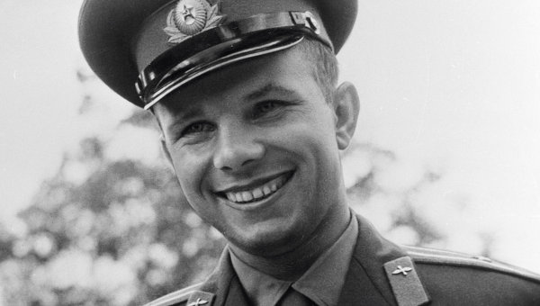 Широкая и искренняя улыбка первого космонавта