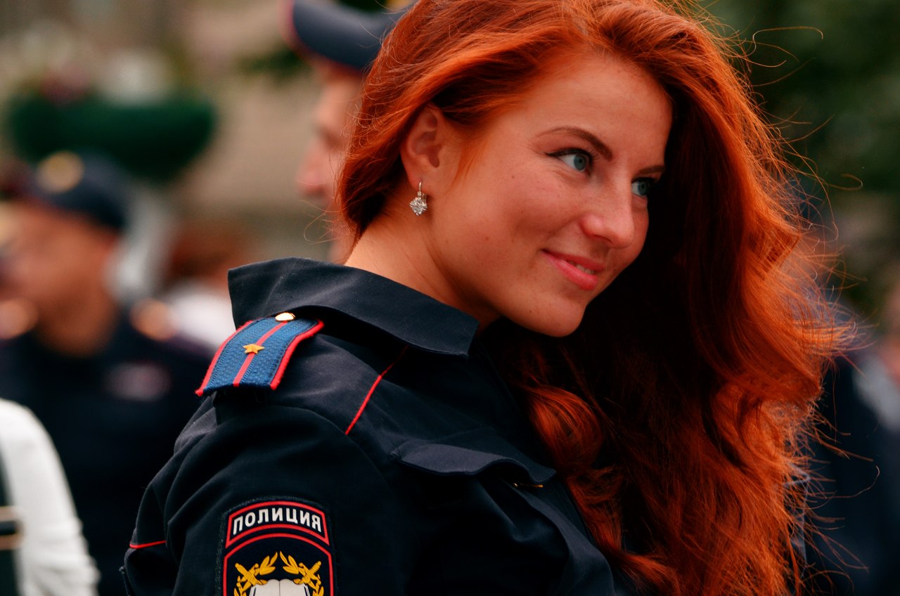 Умные и красивые: фотографии элегантных девушек-полицейских