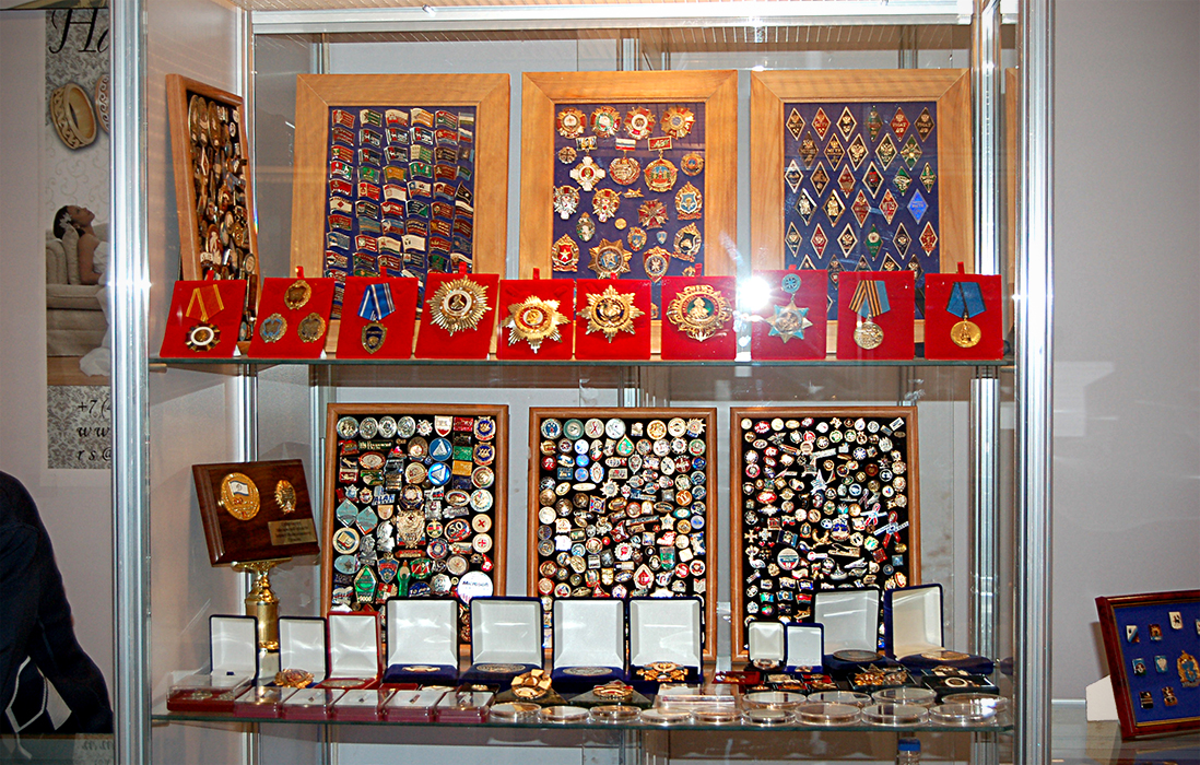 Значки, медали и ордена от компании "Кофр-С"