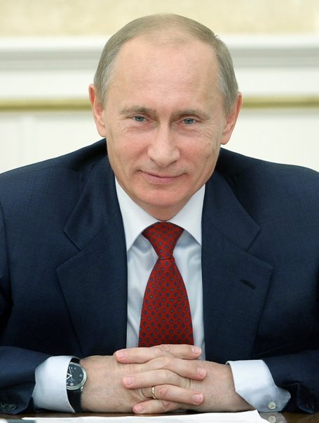 На все угрозы и санкции Владимир Путин отвечает вежливо, с улыбкой