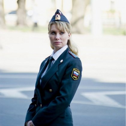 Самым красивым девушкам российской полиции - самую красивую форму
