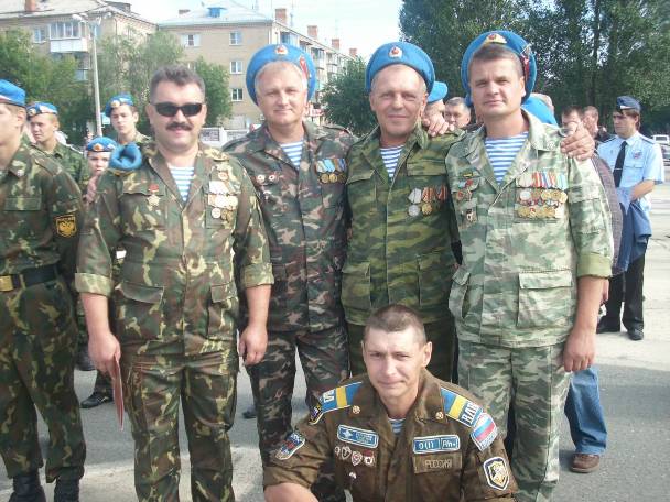 Поколение ветеранов ВДВ на День десантника