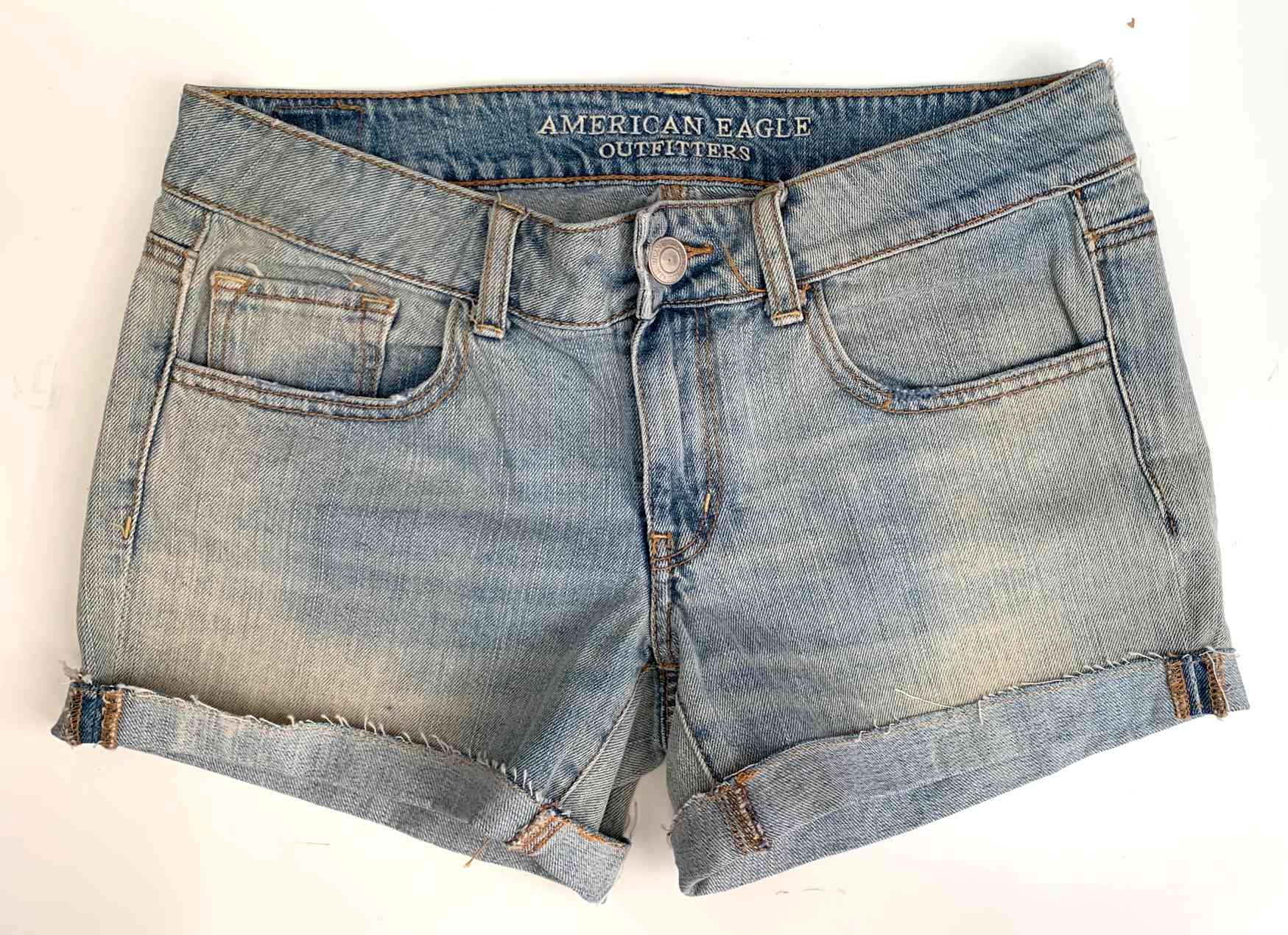 Короткие женские джинсовые шорты American Eagle