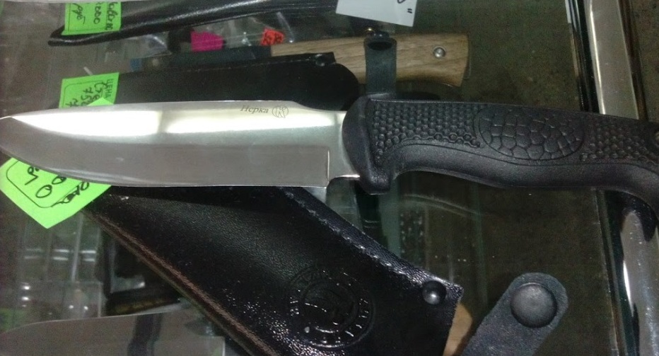Кизлярские ножи в рыболовном магазине на Чернявского в Бресте