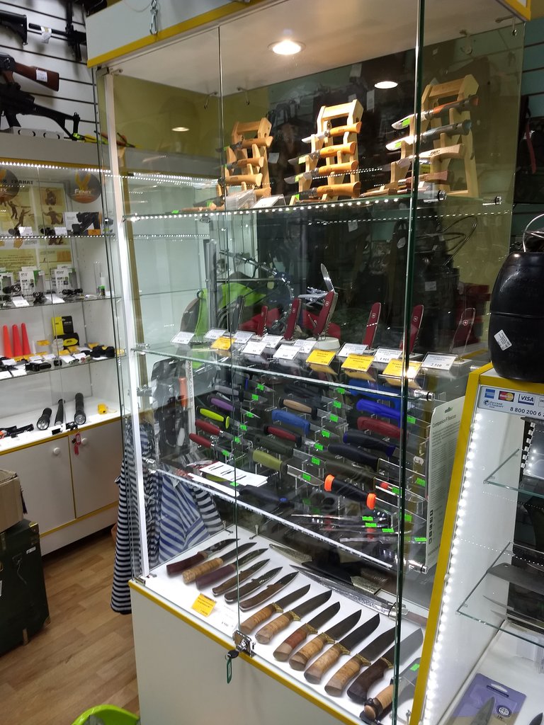 Ножи в магазине "Джамп" на Ямашева в Казани