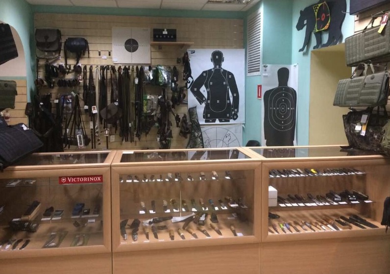Ножи в магазине "Ратник" на 25-летия Октября в Новокузнецке