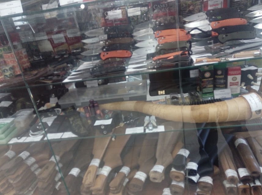 Ножи в магазине "Русская охота" на Пасечной в Новосибирске