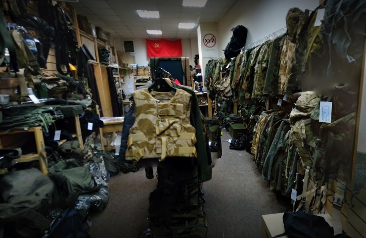 Товары в магазине экипировки и снаряжения "Милитариум" на Лесном в Санкт-Петербурге