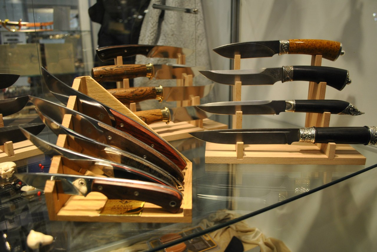 Ножи от магазина "Следопыт" на Новомосковской в Смоленске