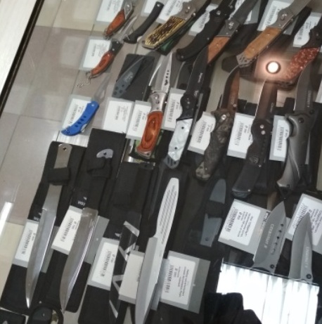 Ножи в магазине "Викинг" на 50 лет ВЛКСМ в Ставрополе