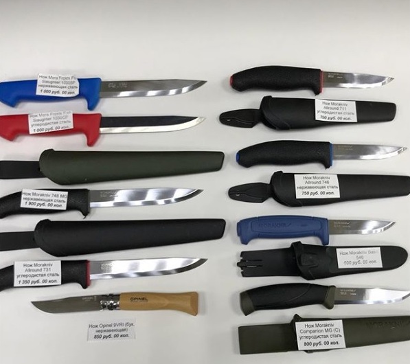 Ножи Mora и Opinel в магазине "Егерь" на Октябрьской в Якутске