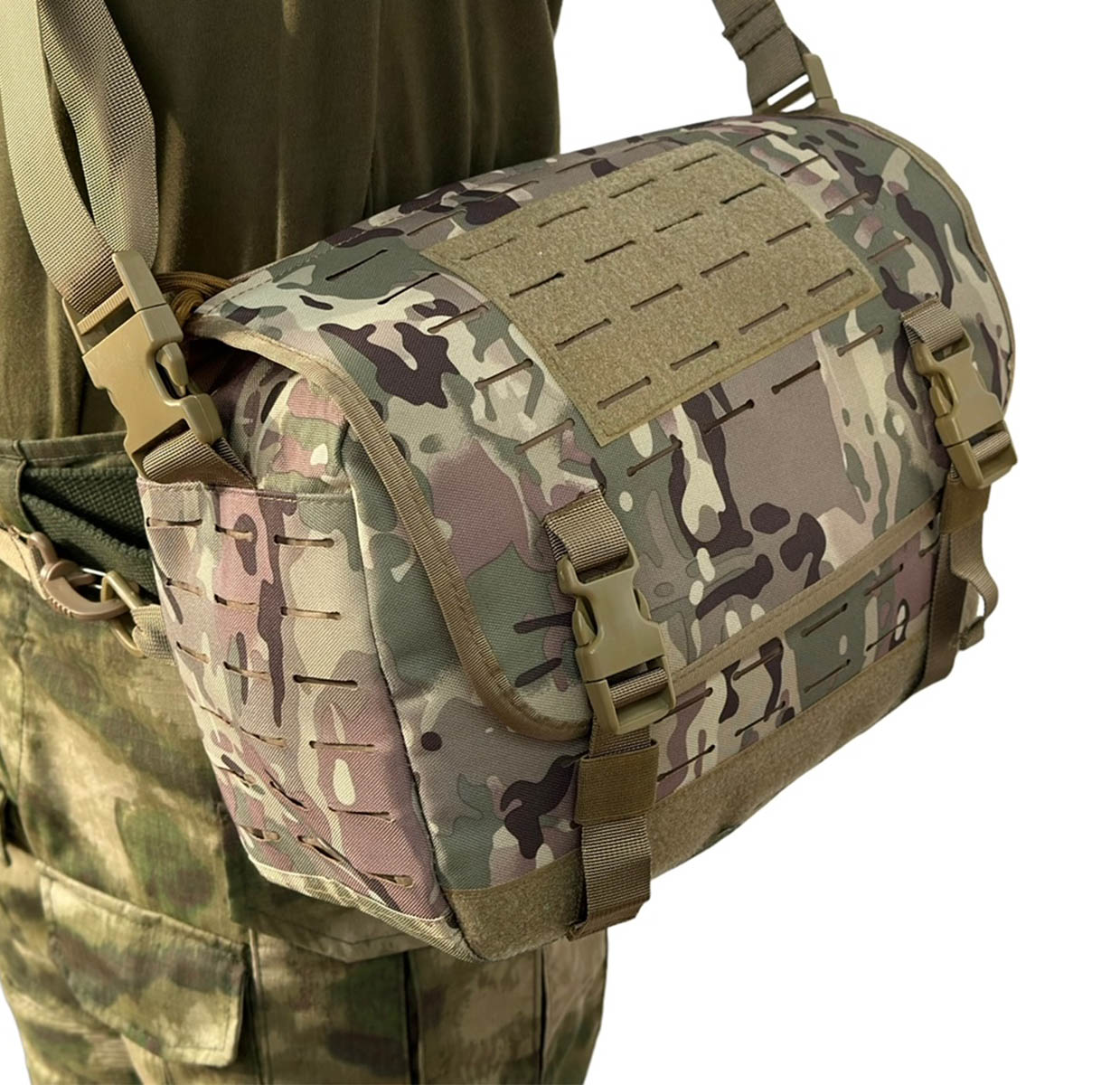 Тактическая сумка наплечная Combat (Мультикам)