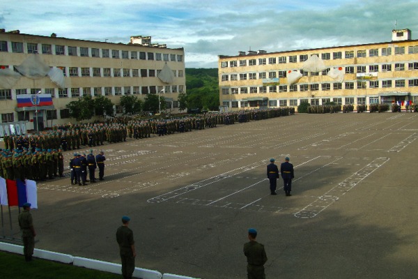 Построение личного состава 83-й бригады ВДВ на плацу
